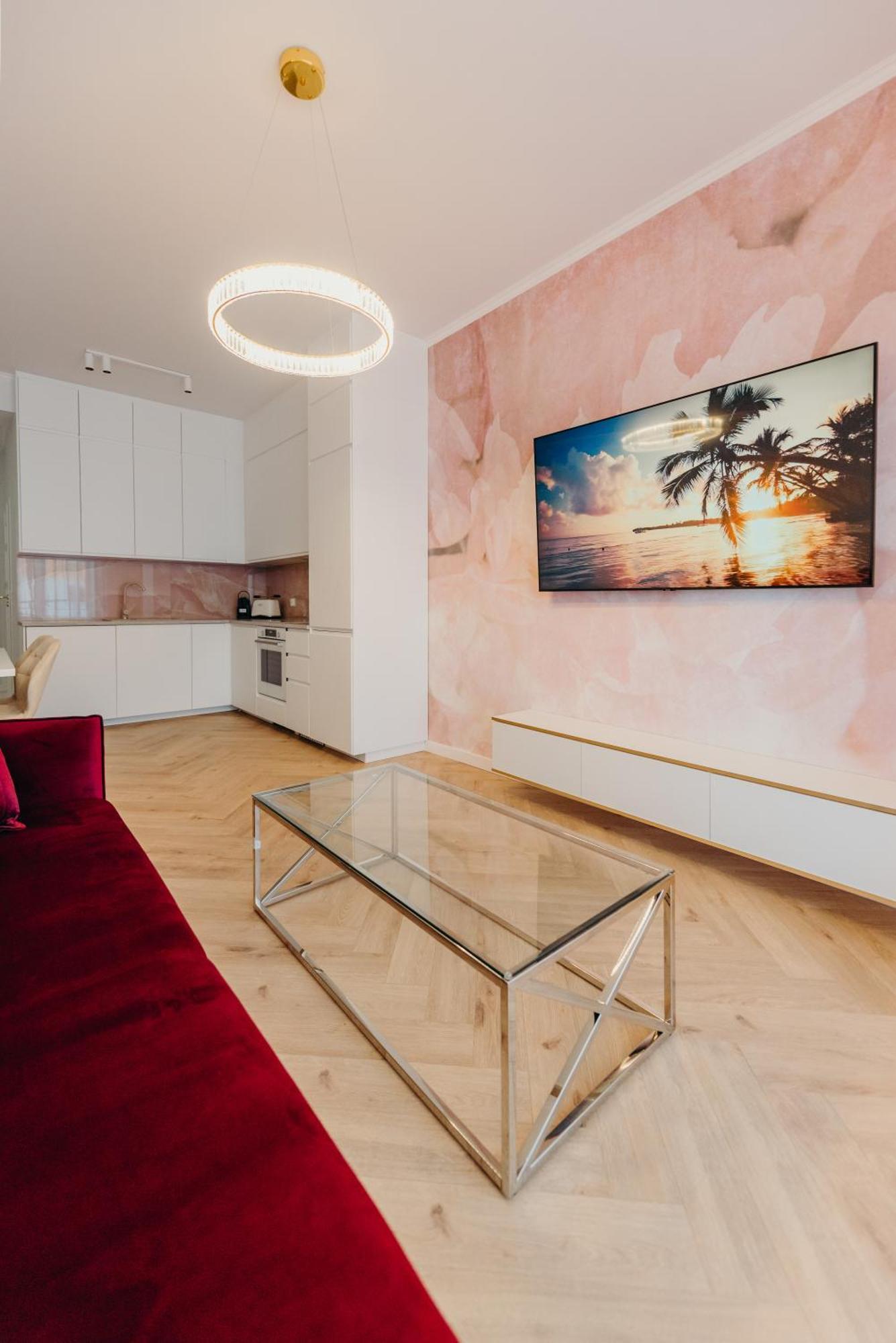 3 Bedrooms Premium Bella Rosa For 8 Guests With Ac And Underground Parking Rzeszów Eksteriør bilde