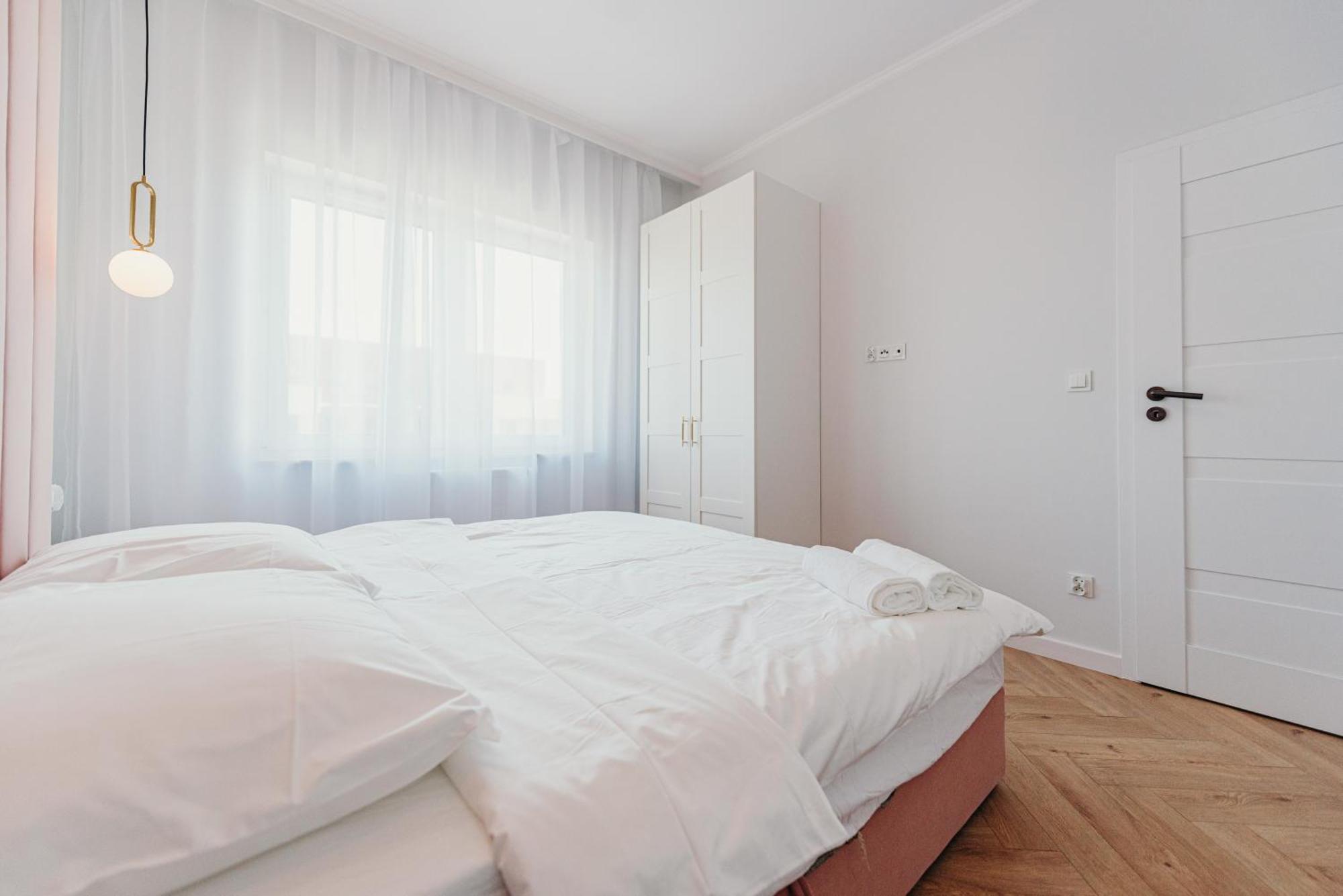 3 Bedrooms Premium Bella Rosa For 8 Guests With Ac And Underground Parking Rzeszów Eksteriør bilde